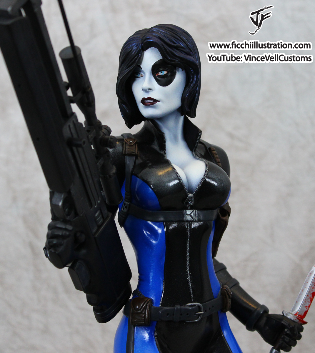 Domino Custom PF Statue