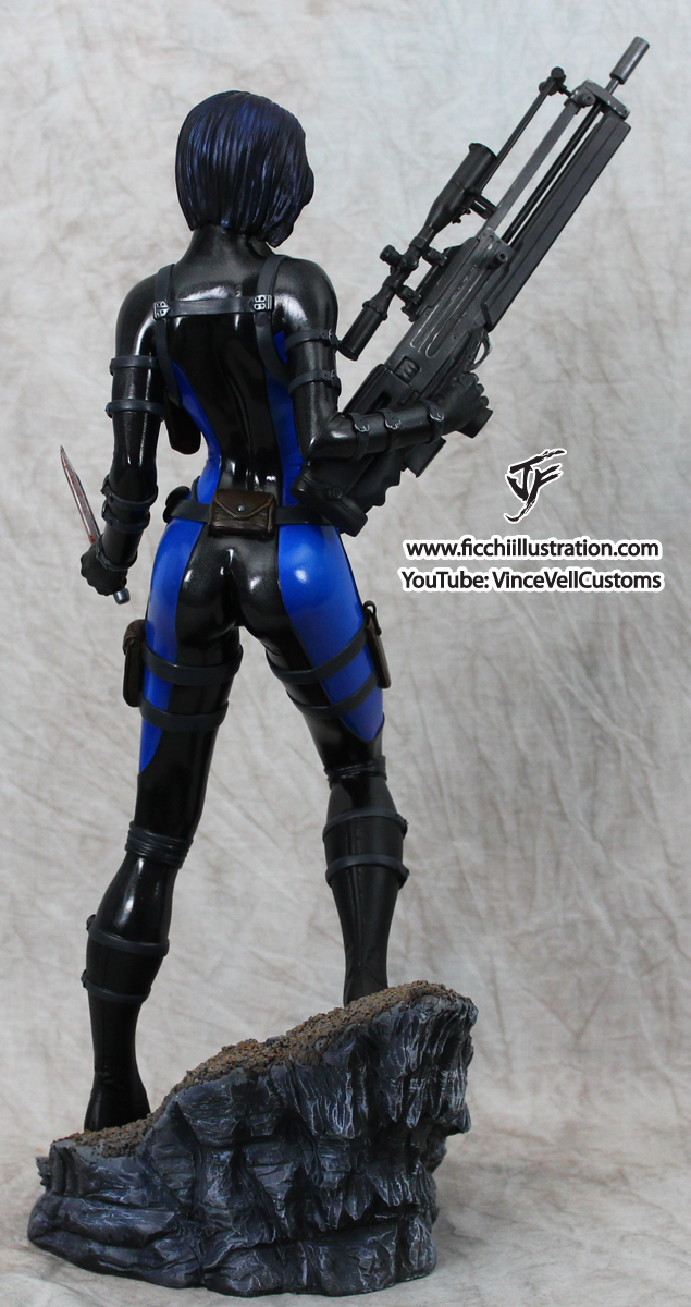 Domino Custom PF Statue
